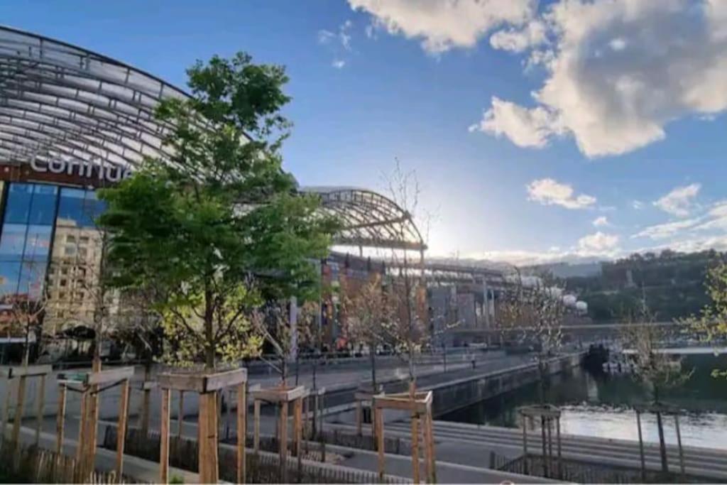 Dans Peniche Atypique Et Idyllique A Confluence Hotel en barco